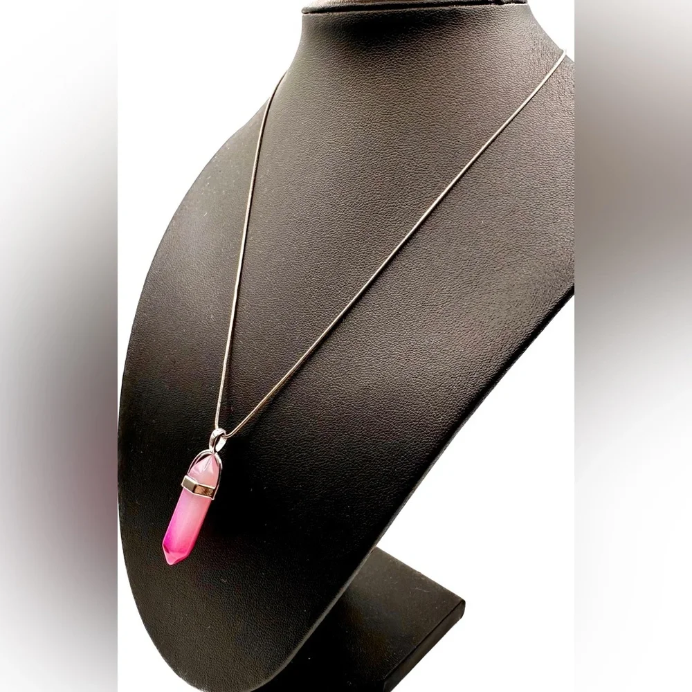 NWOT PINK HEALING CRYSTAL WITH 925 SILVER NECKLACE - Picture 2 of 5